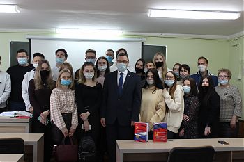 ДВФ ВАВТ - «Парламентский урок в преддверии Дня камчатского парламентаризма»