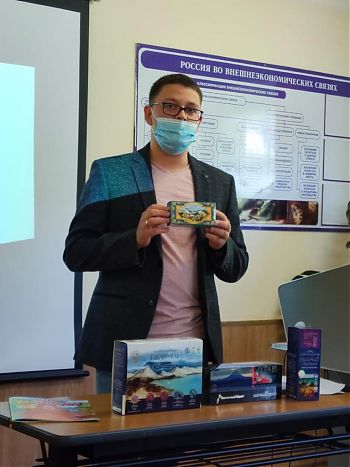 ДВФ ВАВТ - «В Академии прошли защиты выпускных квалификационных работ и магистерских диссертаций»
