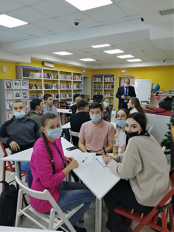 ДВФ ВАВТ - «День конституции России»